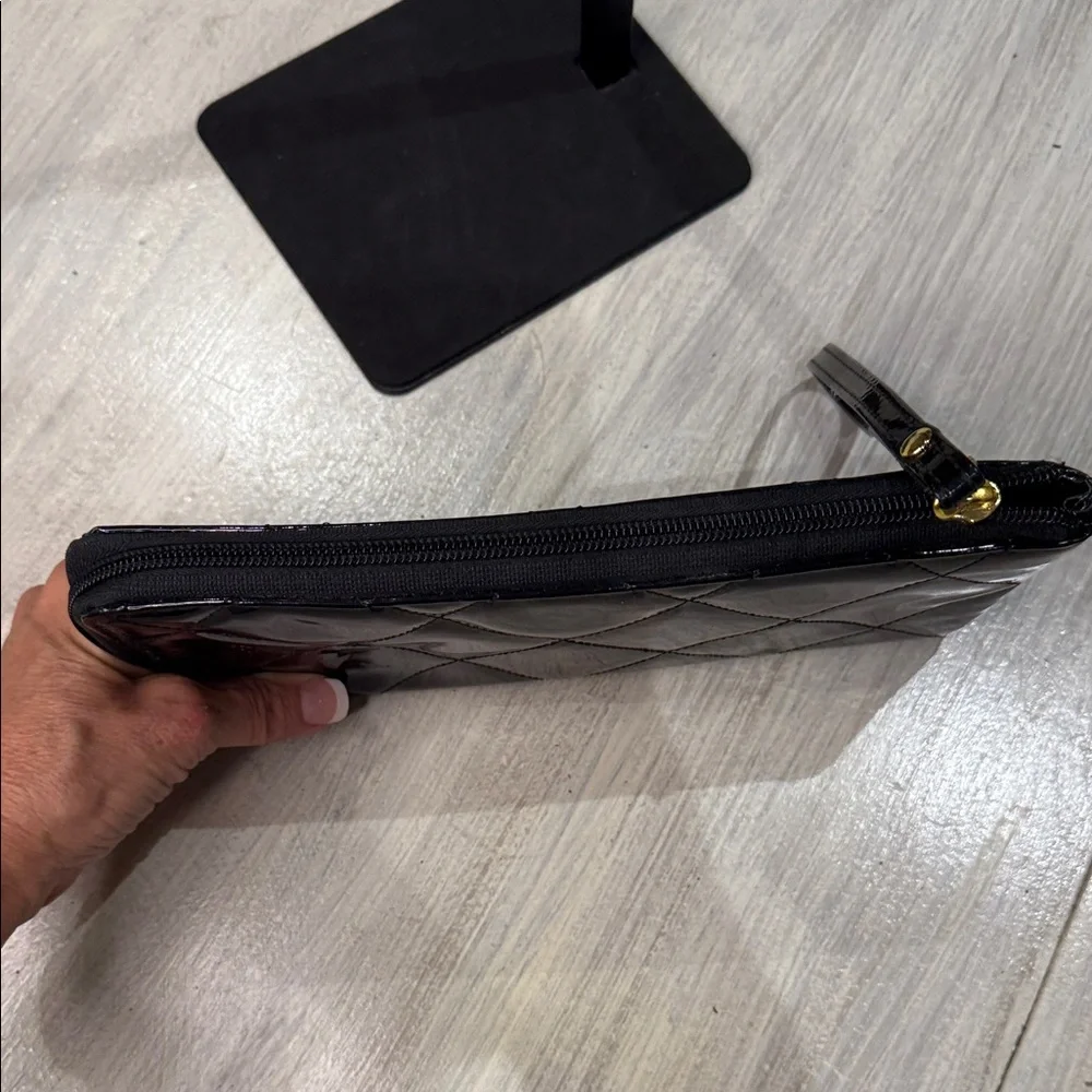 Black Patent Quilted Wristlet